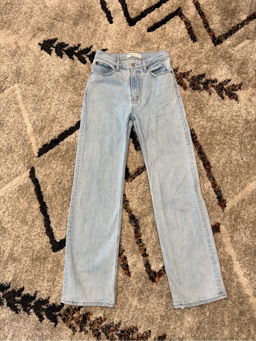 Abercrombie “The 90s Relaxed Jean” (high rise) SZ 0/25